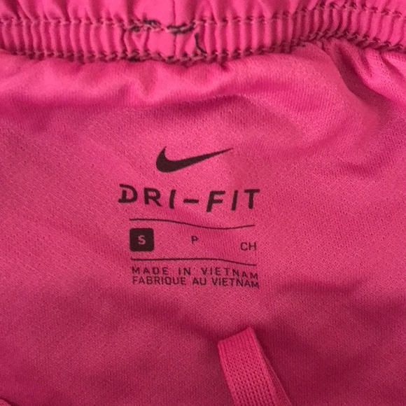 Nike running shorts- pink and black - Picture 3 of 4